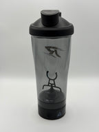 Elektrischer RobinFit Shaker 600 ml, USB-aufladbar, auslaufsicheres Getränkespendergerät auf weißem Hintergrund